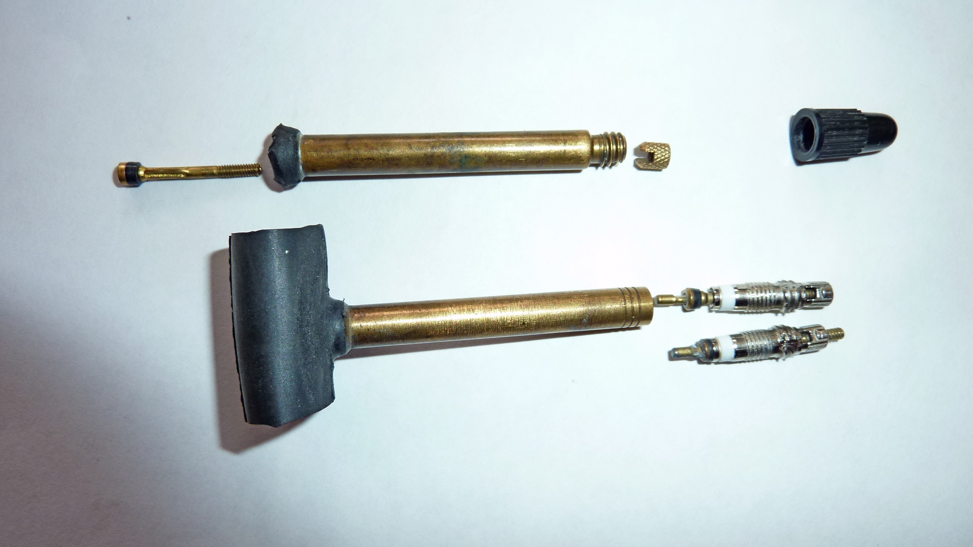 Éviter les fausses crevaisons en surveillant le serrage des embouts des  valves démontables (obus) – ACS